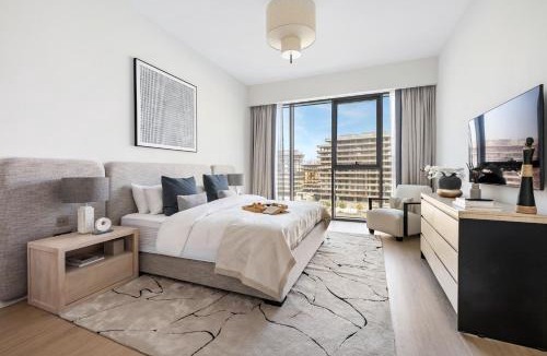 Al Safa Apartment | Luxurious 3BR with Burj Khalifa and Canal View