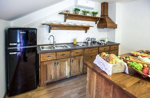Gornji Bogicevci House | Luxurious home in Gornji Bogicevci with sauna