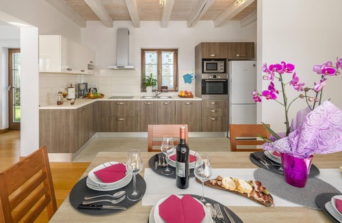 Melnica House | Luxurious home in Barban with sauna