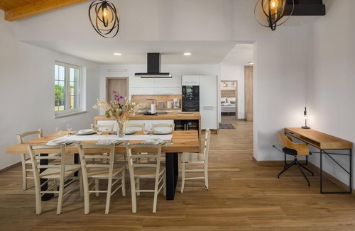 Kastel House | Luxurious home in Buje