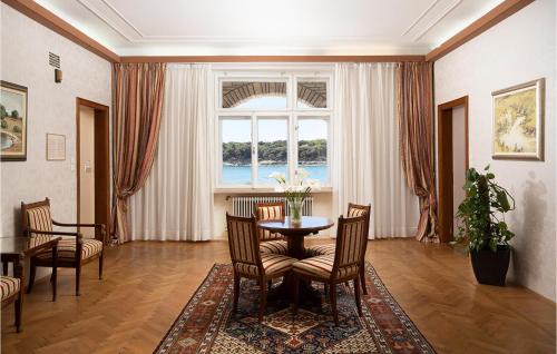 Fazana House | Luxurious Home In Fazana With House Sea View