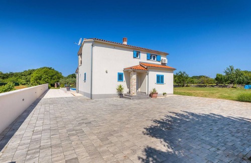 Gajana House | Luxurious home in Gajana
