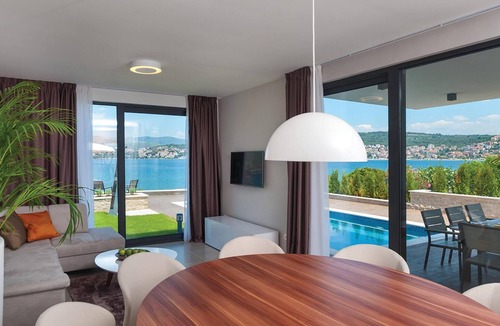 Okrug Gornji House | Luxurious home in Okrug Gornji with sauna
