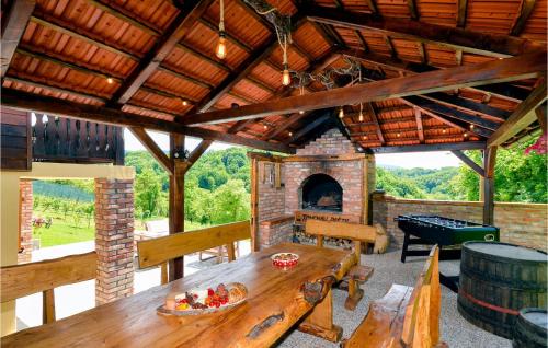 Stubicke Toplice House | Luxurious Home In Stubicke Toplice With Sauna