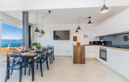 Njivice House | Luxurious Home In Njivice