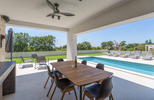 Kosinozici House | Luxurious home in Porec