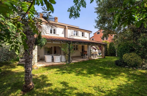 Gulici House | Luxurious home in Porec with private swimming pool, can be inside or outside
