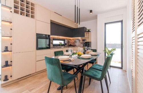 Razanac House | Luxurious Home In Razanac