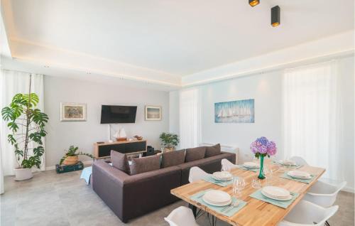 Sutivan House | Luxurious Home In Sutivan