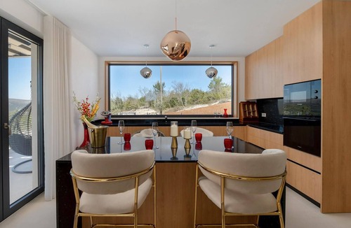 Trget House | Luxurious home in Trget