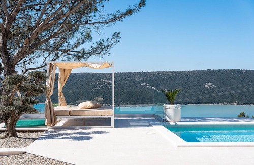 Trget House | Luxurious home in Trget