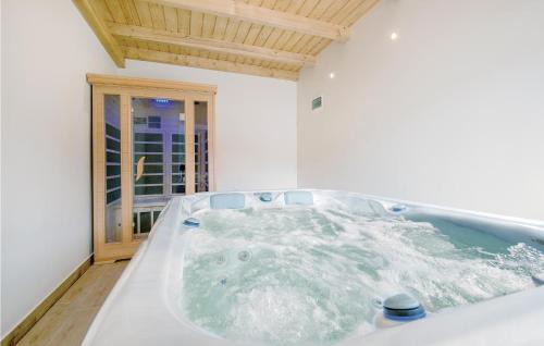 Tuhelj House | Luxurious Home In Tuhelj With Sauna