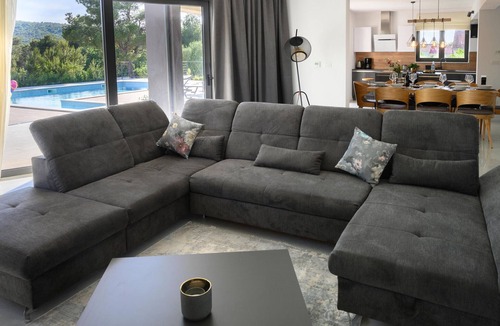 Sibenik House | Luxurious home in Dubrava kod Sibenika with sauna