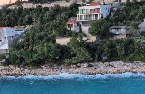 Blato Villa | Luxurious new beach villa for 8 people, with parking, private pool, WIFI