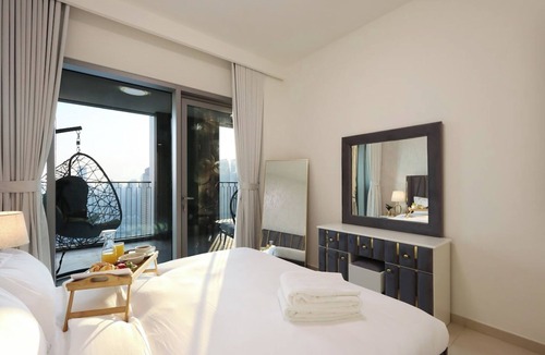 Za'abeel 2 Apartment | Luxury 3B and maids Burj View, Steps to Dubai Mall
