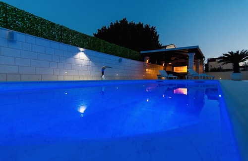 Kastel Novi Villa | * Luxury Apartments Villa Aurora 2.*
