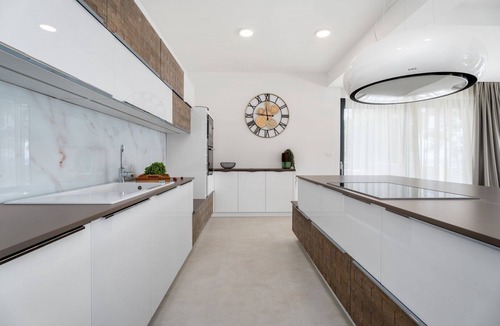Lokva Rogoznica Villa | Luxury Beachfront Villa Euphorica Omis with Pool