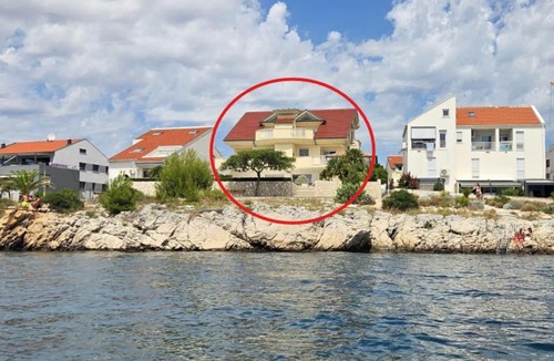 Povljana Apartment | Luxury Beachfront Apartment - Villa Bregeš