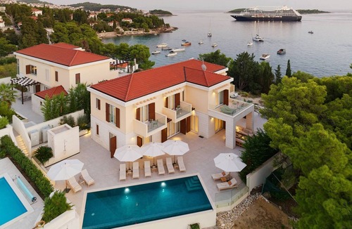 Hvar Villa | Luxury Beachfront Villa Hvar Deluxe II with Pool