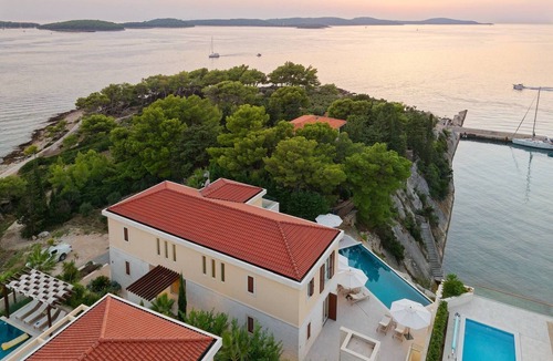 Hvar Villa | Luxury Beachfront Villa Hvar Deluxe II with Pool