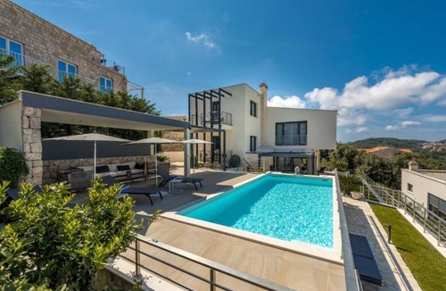 Stikovica Villa | Luxury Five Bedroom Villa With Pool