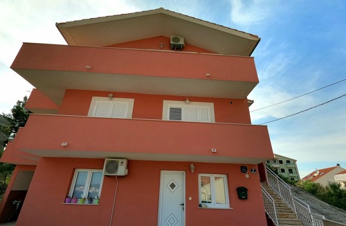 Podstrana Apartment | Luxury newly renovated apartment - 5min from the beach, with the best sea view.
