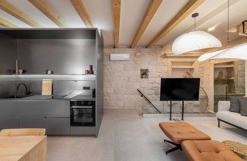 Cove Tri Zala (Zrnovo) Apartment | Luxury Old Town Retreat - SFIDA Residence Korčula