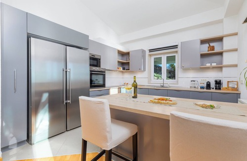 Mimice Apartment | Luxury Penthouse, Sea View Terrace 100m2, Jacuzzi, BBQ, 8 Guests, Private floor