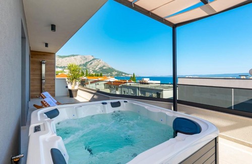 Duce Apartment | Luxury Penthouse White Angel