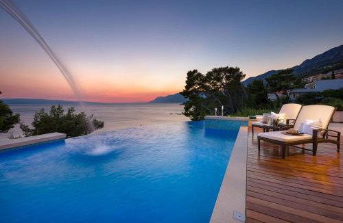 Brela Villa | Luxury seafront villa Brela Pride with heated pool