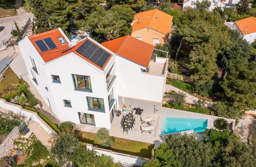 Bol Villa | Luxury Seafront Villa Manera Bol with Heated Pool