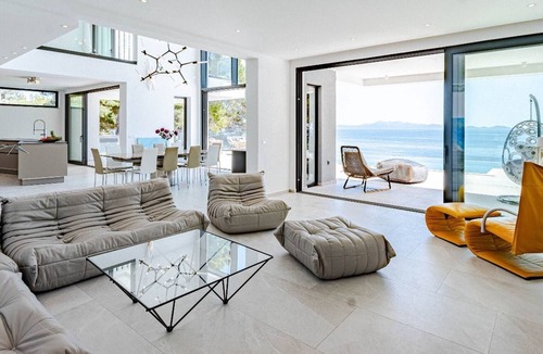 Blato Villa | Luxury Seafront Villa Miracul Korcula with Pool