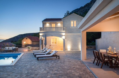 Tucepi Villa | Luxury villa Atrium in Tučepi, heated pool