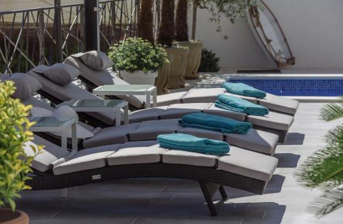 Okrug Gornji Villa | Luxury Villa -Heated Pool -Jacuzzi