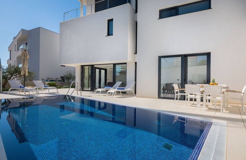 Seget Vranjica Villa | Luxury Villa Nautica Terza with Pool