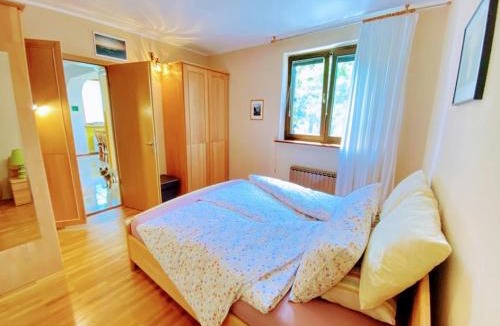 Ankaran Apartment | Magnolia Garden, 12 min walk to the beach
