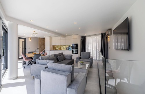 Vinisce Villa | Mar Escape Designer Villa Croatia w/Sea Views, Private Pool, 4 En-Suite Bedrooms