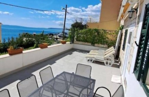 Stobrec Apartment | MARIO-50m from the beach,big terrace with sea view. FREE PARKING