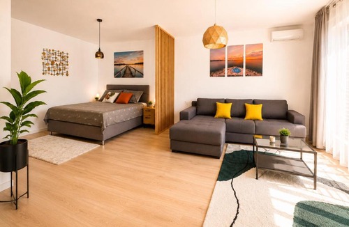 Komiza Apartment | Martinis coastal retreat