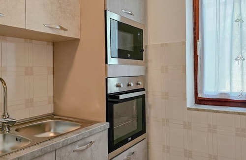 Novigrad Apartment | Mediterranean and dog-friendly flat just 650 metres from the beach