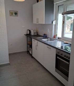 Jesenice Apartment | Mediterranean Garden Apartements