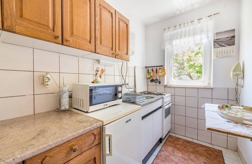 Jurandvor House | Mediterranean vacation home only 550 meters to the beach with barbecue area, private terrace, parking space