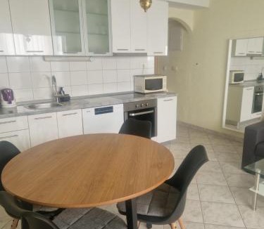 Stobrec House | Mikuljan Apartments- Free Parking -5 Min by Walk to Beach