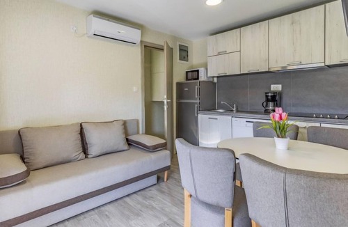Banjole House | Mobile home Luxury Premium by Interhome