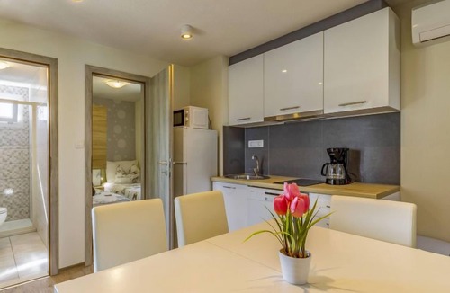 Banjole House | Mobile home Premium by Interhome