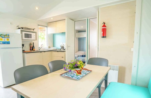 Seget Vranjica House | Mobile home with air conditioning, terrace, and pool