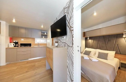 Biograd na Moru House | Mobile homes in Camp Soline at Biograd, with sand- and pebble beach