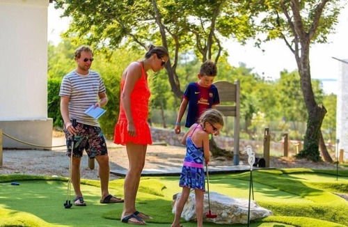 Omisalj House | Mobile Homes in Camping Omisalj, island Krk, with swimmingpool