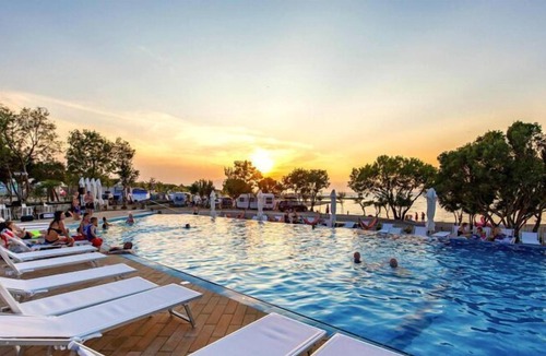 Omisalj House | Mobile Homes in Camping Omisalj, island Krk, with swimmingpool