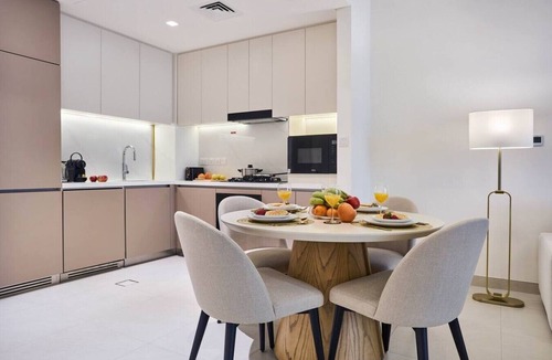 Dubai Sports City Apartment | Modern 1BR | Golf Views | Vista Dubai Sports City